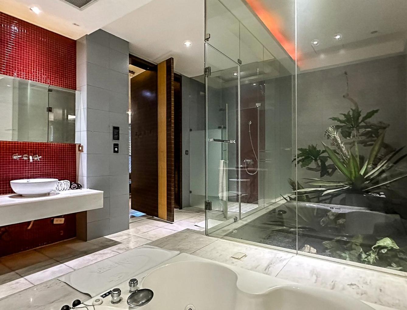 All-Ur Boutique Motel-Ping Tung Branch Pingtung Exteriör bild