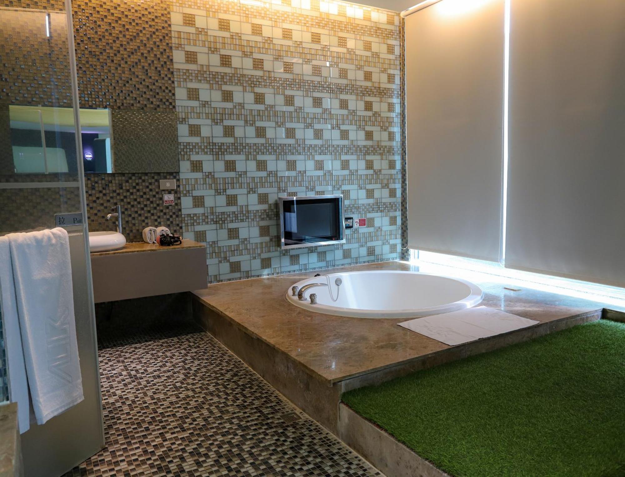 All-Ur Boutique Motel-Ping Tung Branch Pingtung Exteriör bild