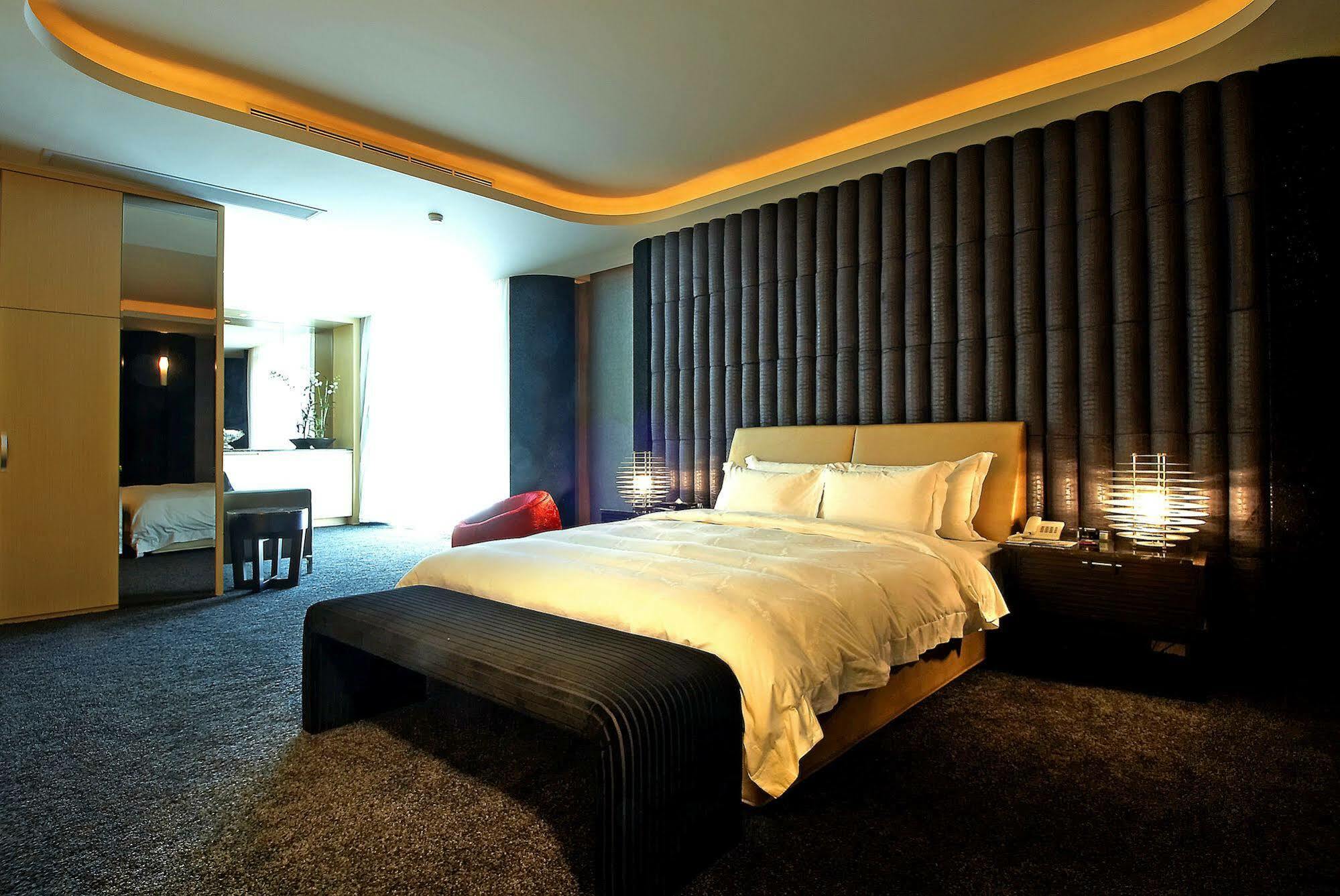 All-Ur Boutique Motel-Ping Tung Branch Pingtung Exteriör bild