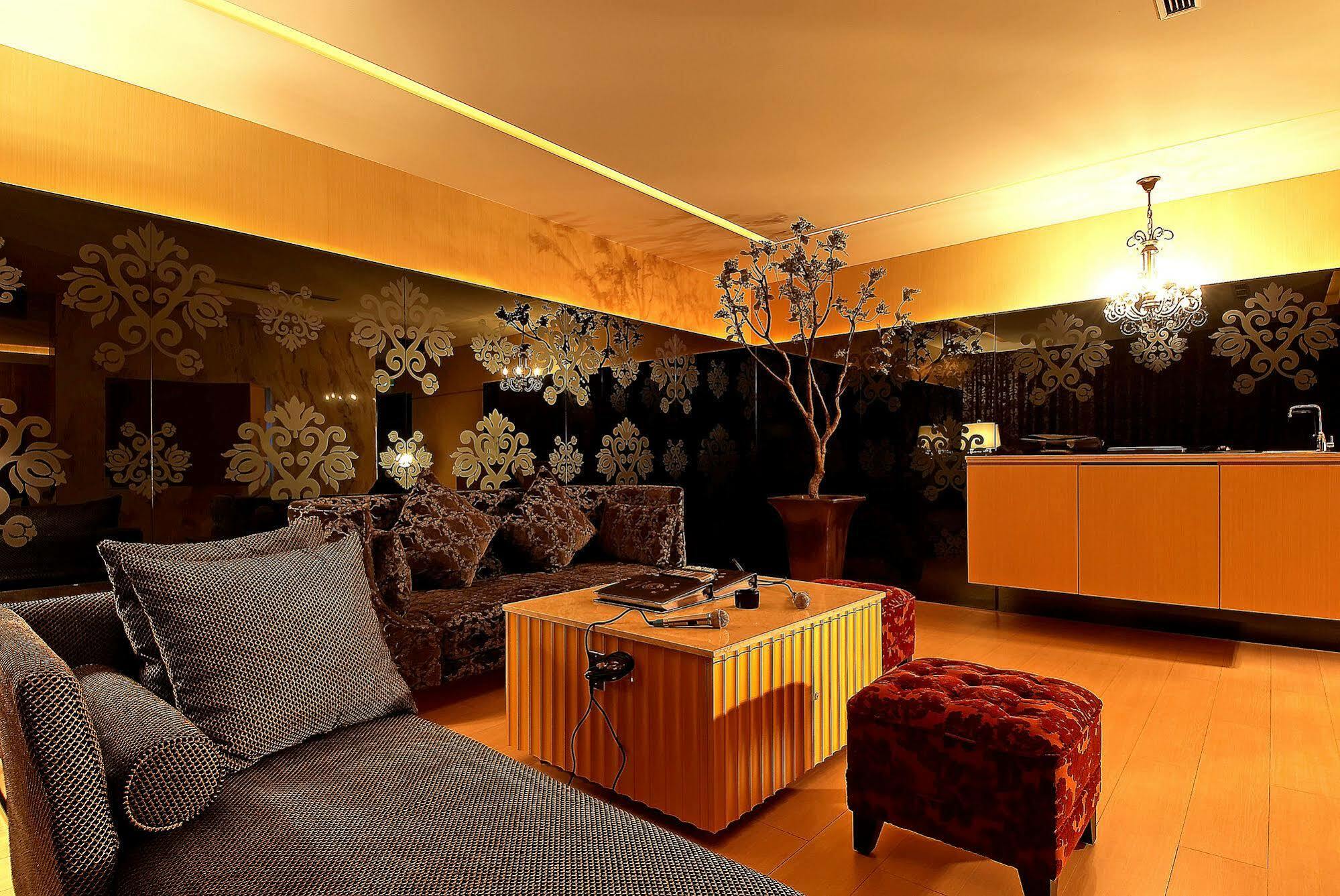 All-Ur Boutique Motel-Ping Tung Branch Pingtung Exteriör bild