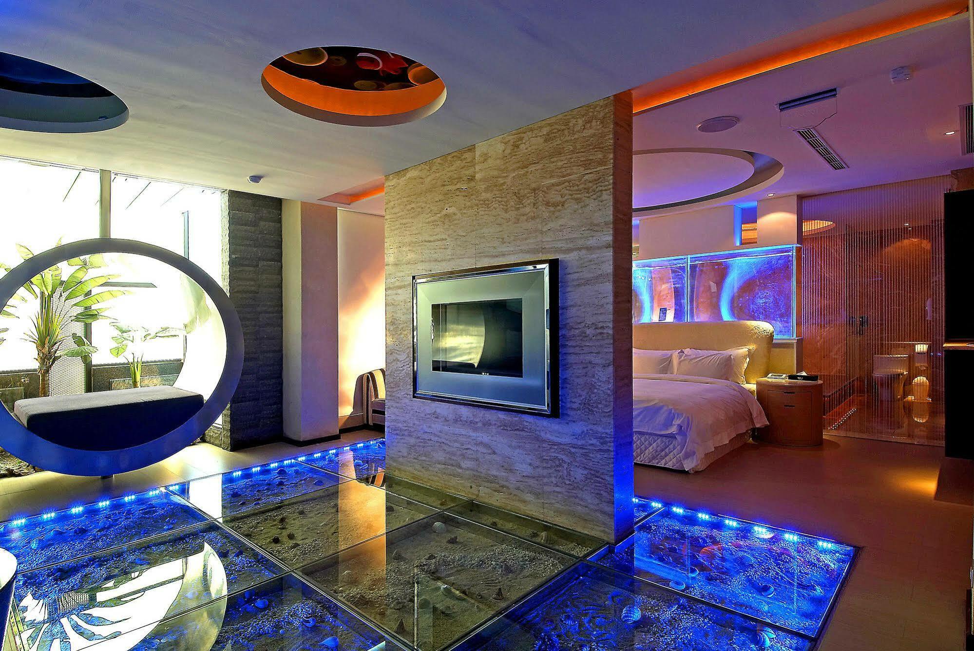 All-Ur Boutique Motel-Ping Tung Branch Pingtung Exteriör bild