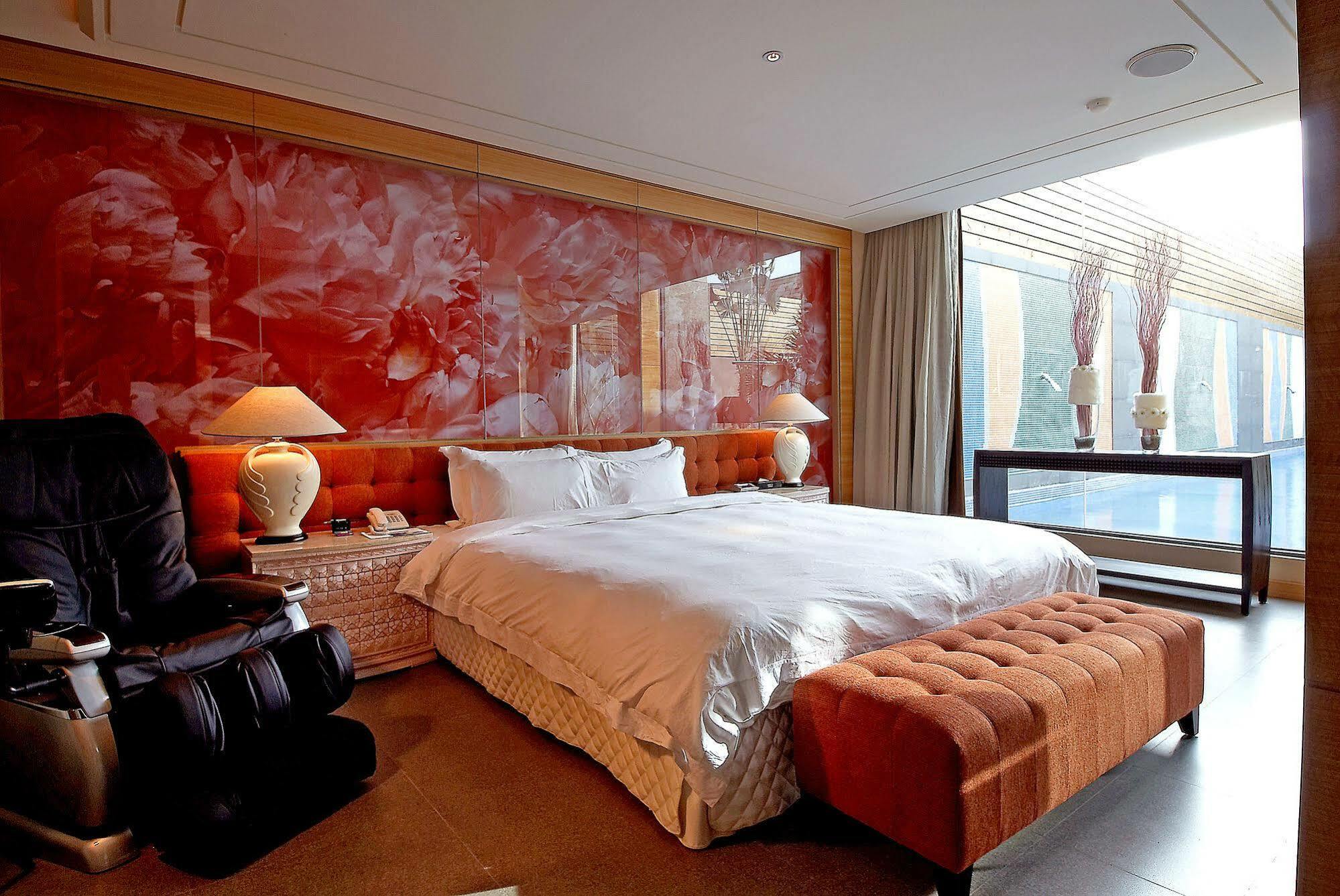 All-Ur Boutique Motel-Ping Tung Branch Pingtung Exteriör bild